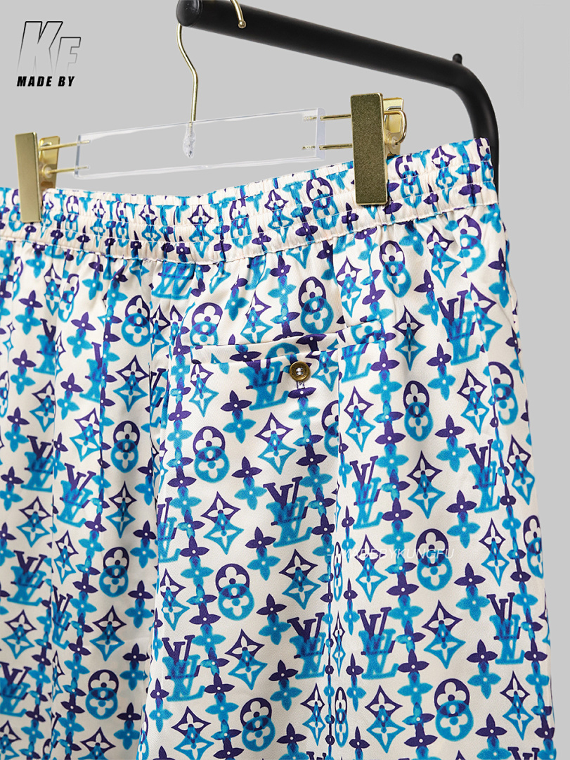 Christian Louboutin 1V Mulberry Silk Blended Shorts - Image 10