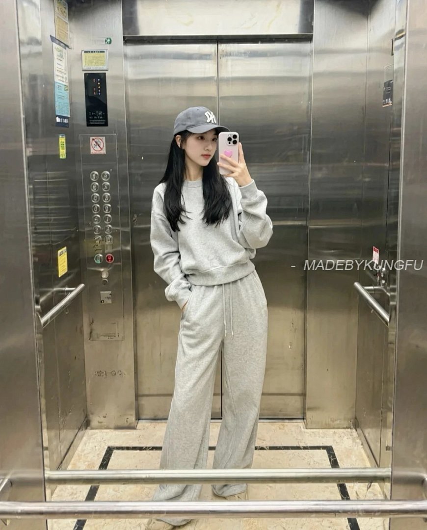 【A+ Item ID 8067 Alo-Logo Logo Crew Neck Loose Long Sleeve Sweatshirt (Black White) - Image 29