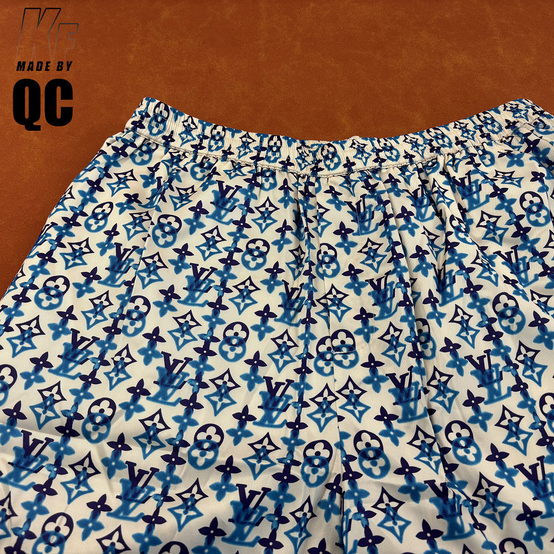 Christian Louboutin 1V Mulberry Silk Blended Shorts - Image 17