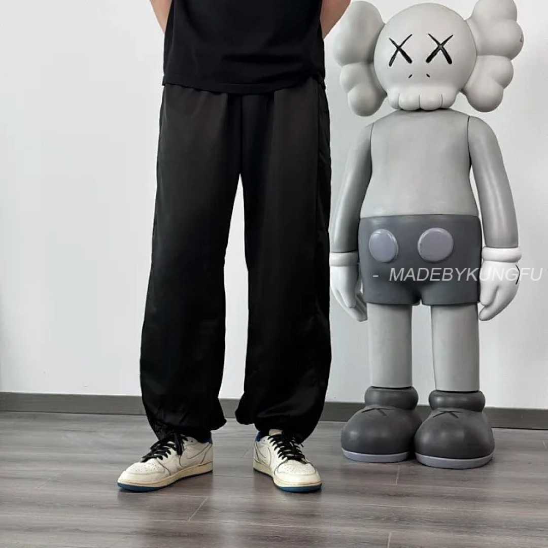 【A+ Item ID 9026 MM6 Numeric Signature Zipper Legged Woven Sports Pants - Image 4