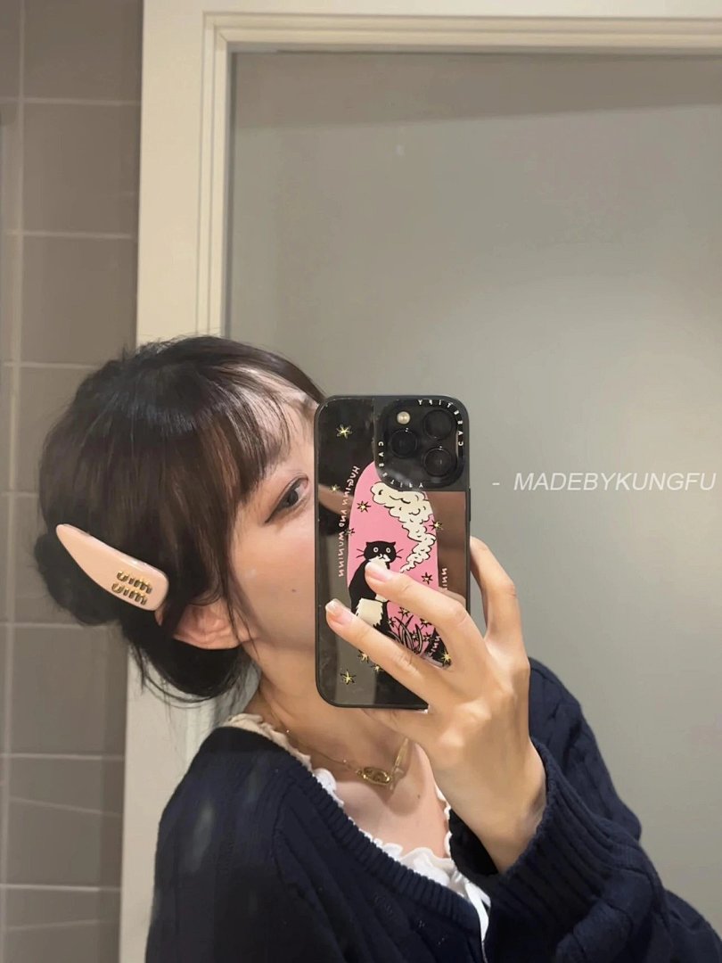 【A+ Item ID 8381 M1U-M1U- Miu -2023FW- Pink Patent Leather Hairpin (Gold Hardware) - Image 30