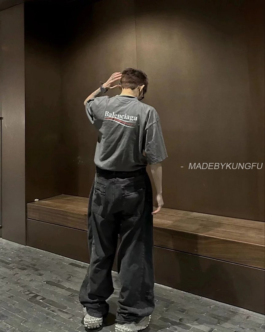 【A+ Item ID 8291 Balenciag-2022Fw (Wave Cola Short Sleeve Dark Brown Damaged Proce) - Image 36