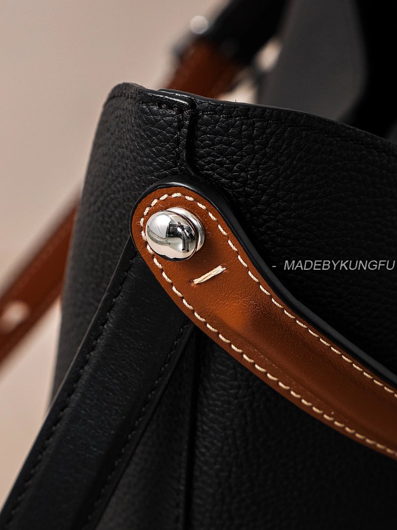 【A+ Item ID 8498 Maison-Mag1Ela Magira Press Age Contrasting Shoulder Straps Black Brow - Image 17