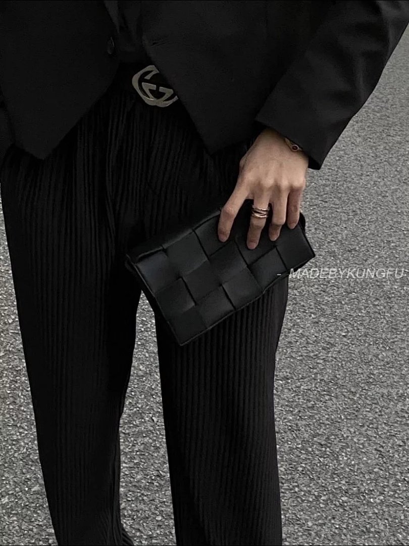 【A+ Item ID 8449 B0Ttega Veneta (Bottega CASSETTE Crossbody Bag -15 Grid Wo) - Image 8