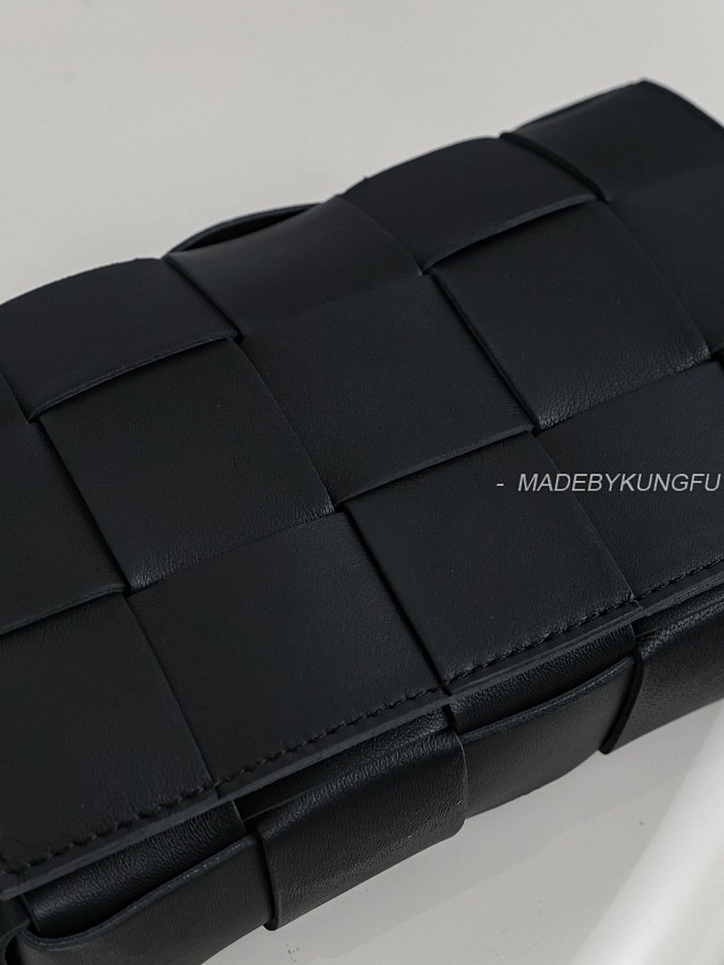 【A+ Item ID 8449 B0Ttega Veneta (Bottega CASSETTE Crossbody Bag -15 Grid Wo) - Image 27