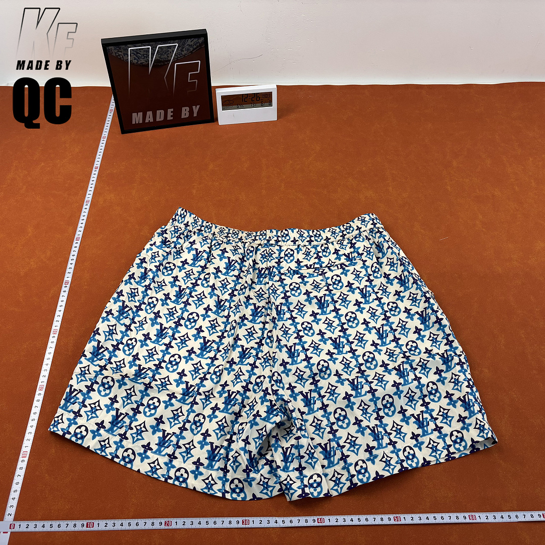 Christian Louboutin 1V Mulberry Silk Blended Shorts - Image 18