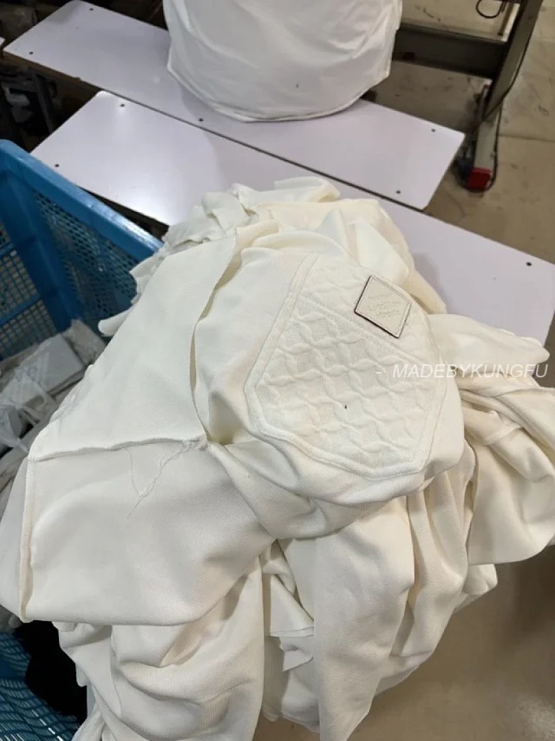【A+ Item ID 9044 1V FW25 Chest Pocket Design With Genuine Leather Logo And Dyed Yarn Short Sl - Image 8