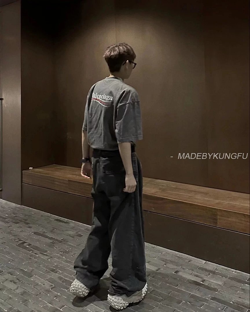 【A+ Item ID 8291 Balenciag-2022Fw (Wave Cola Short Sleeve Dark Brown Damaged Proce) - Image 2