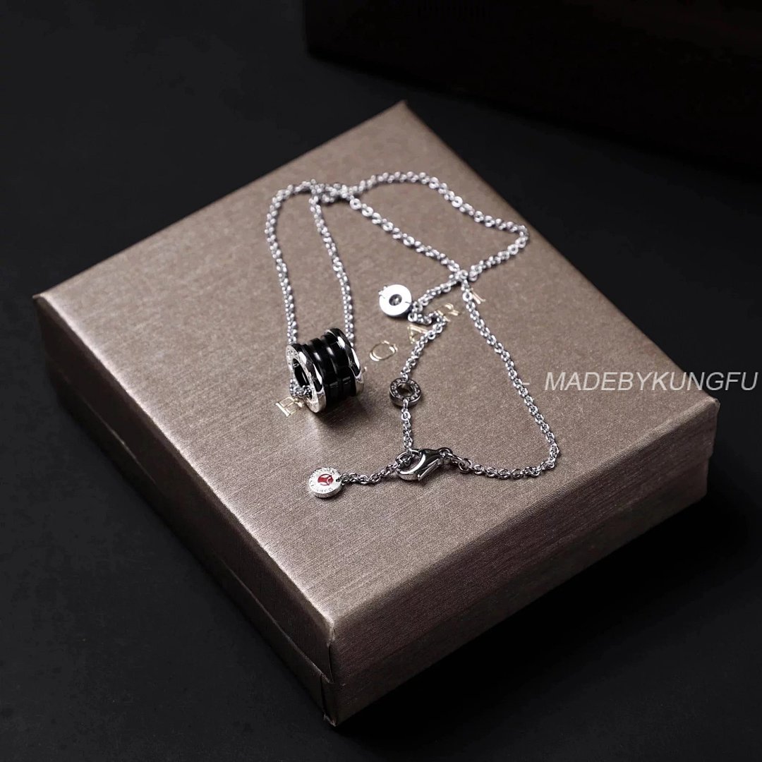 【A+ Item ID 8372 Baoge -BGR- Takaraya (Charity Little Red Man Black Ceramic Pendant) - Image 22