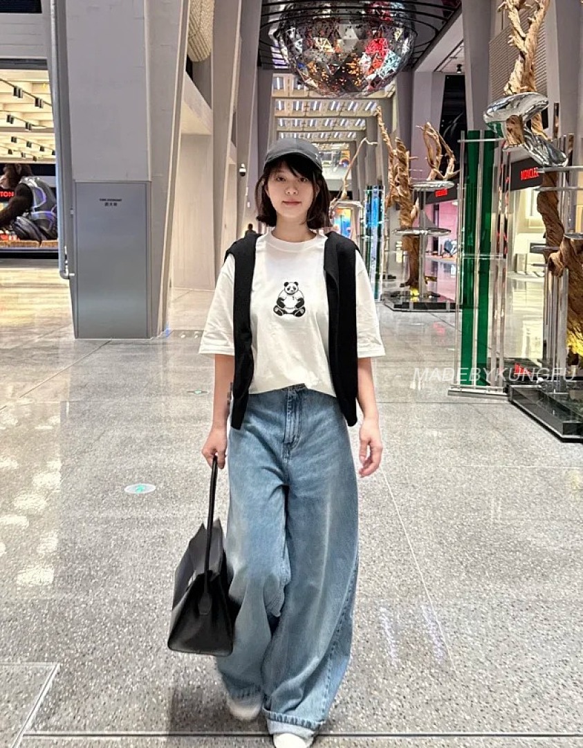 【A+ Item ID 9033 AMI Panda Embroidered Knitted Cotton Regular Round Neck Short Sleeve - Image 10