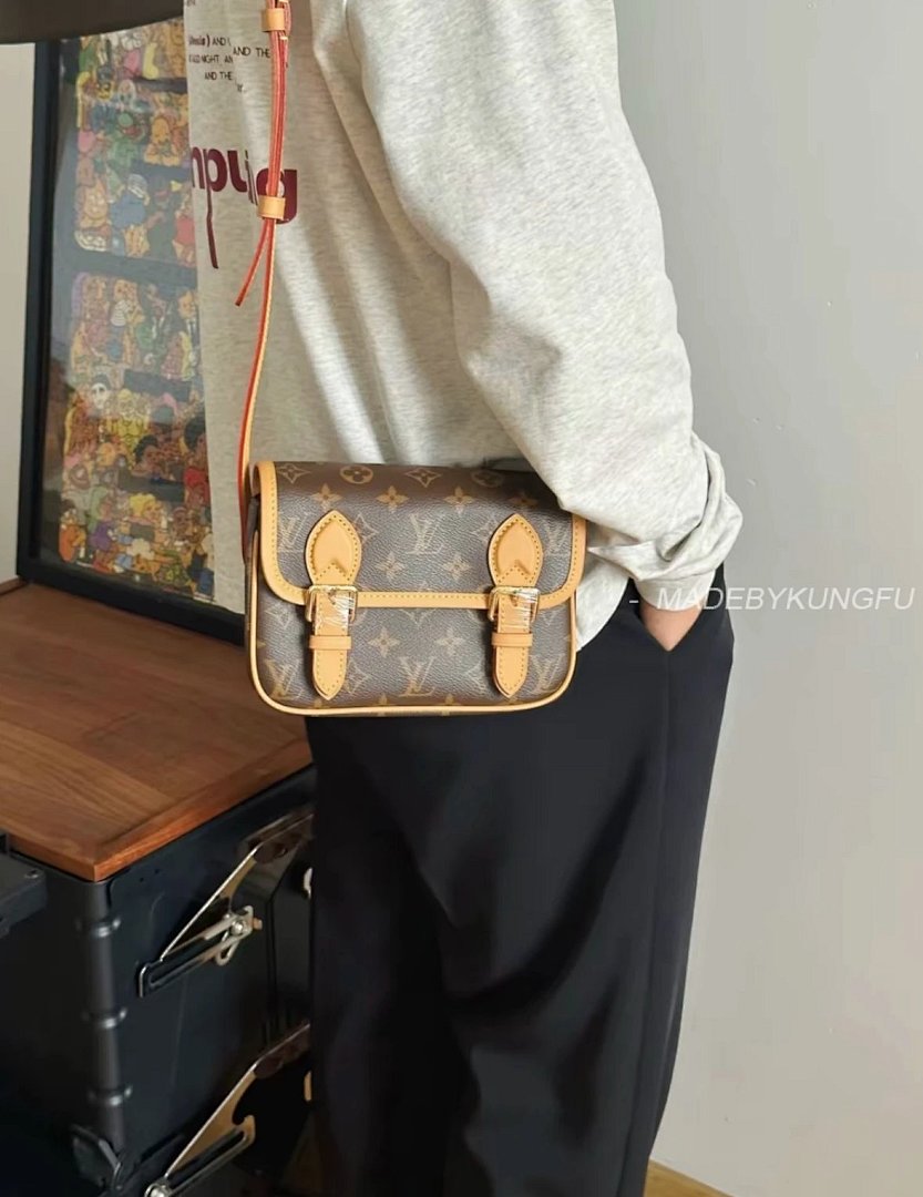 【A+ Item ID 8447 Archive _Personal Cardboard (Custom Leather_ Dazzling Metal Piece Mag)