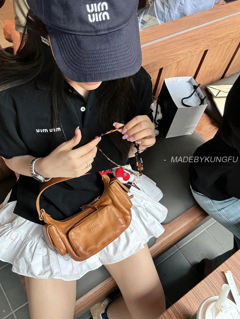 【A+ Item ID 8417 MiuMiu- Miu -2024FW- Drawstring Contrasting Baseball Cap (Embroid) - Image 28