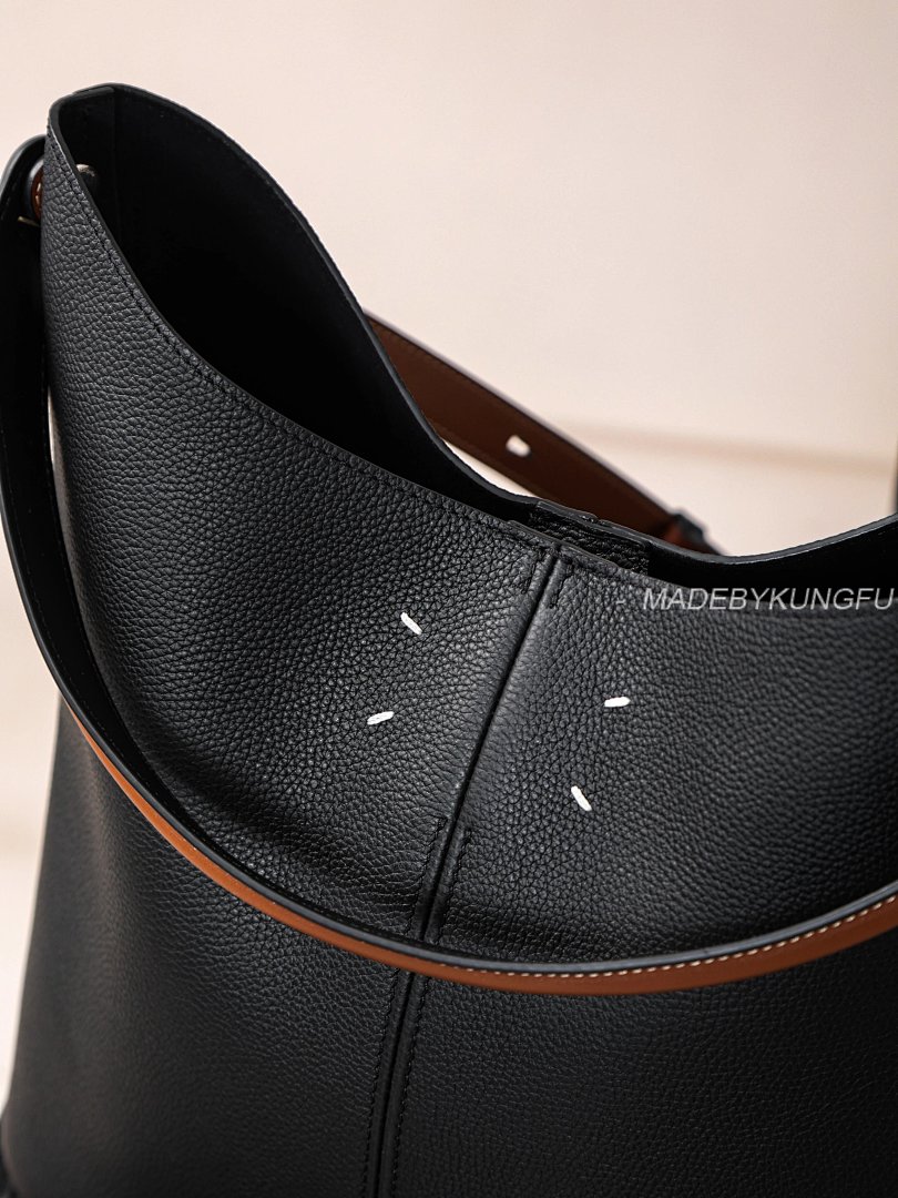 【A+ Item ID 8498 Maison-Mag1Ela Magira Press Age Contrasting Shoulder Straps Black Brow - Image 19