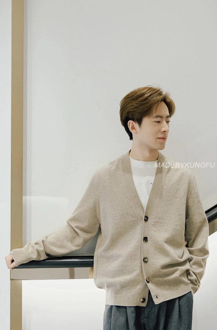 【A+ Item ID 8251 BBR Embroidered Signature Sweater Cardigan _97% Cashmere ➕ 3% Polyeste - Image 22