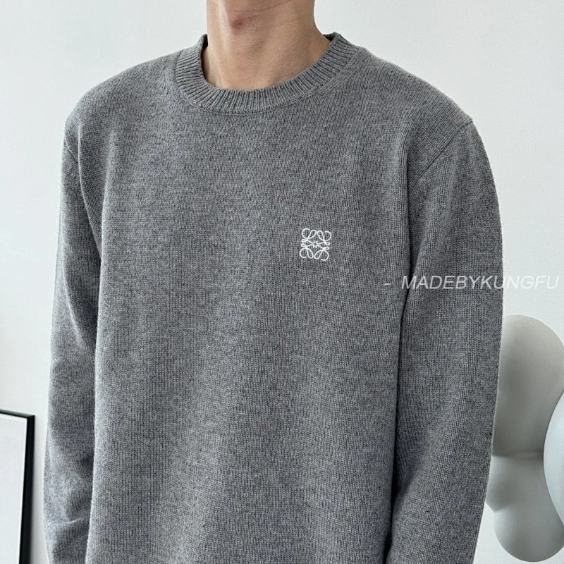 【A+ 【A+ Item ID 8260 L0EWE“100% Combed Sheep Wool ”Logo Round Neck Pullover Long Sleeve Swe, photo 1
