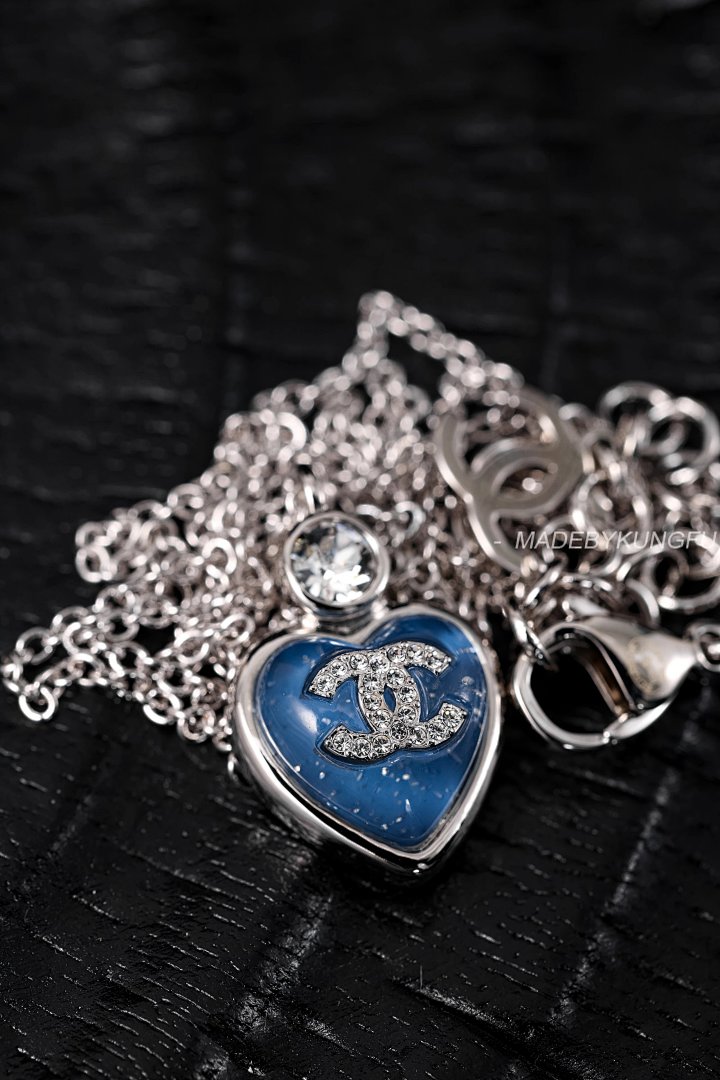 【A+ Item ID 8373 CHANE1- Xiaoxiang -2025Ss-25P Love Series Necklace (Metal Crystal Mat) - Image 12