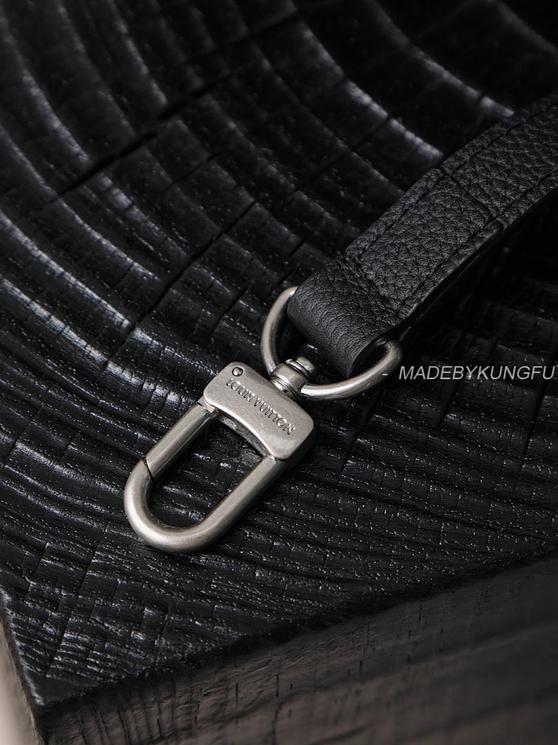 【A+ Item ID 8483 Haute Couture (Steeler-15- Metal Pearl Pendant Flip Bag Show Lock) - Image 9