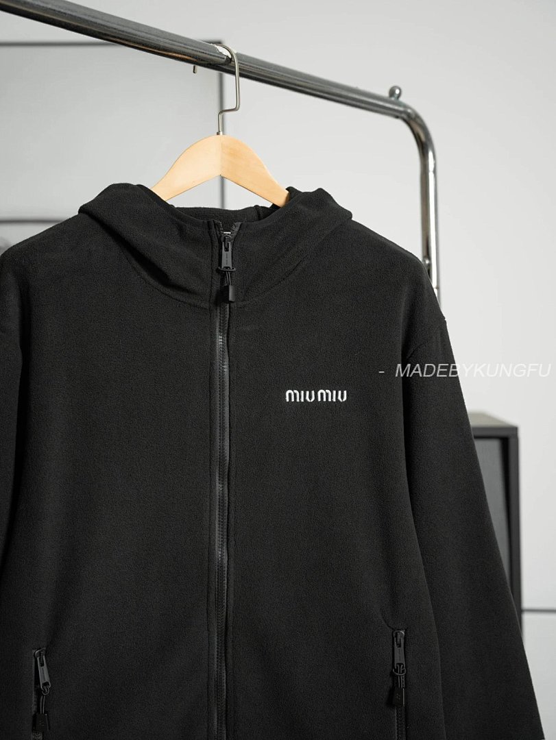 【A+ Item ID 8043 Miu FW25 Chinese Valentine's Day Cotton Logo Hooded Fleece Zipper - Image 14