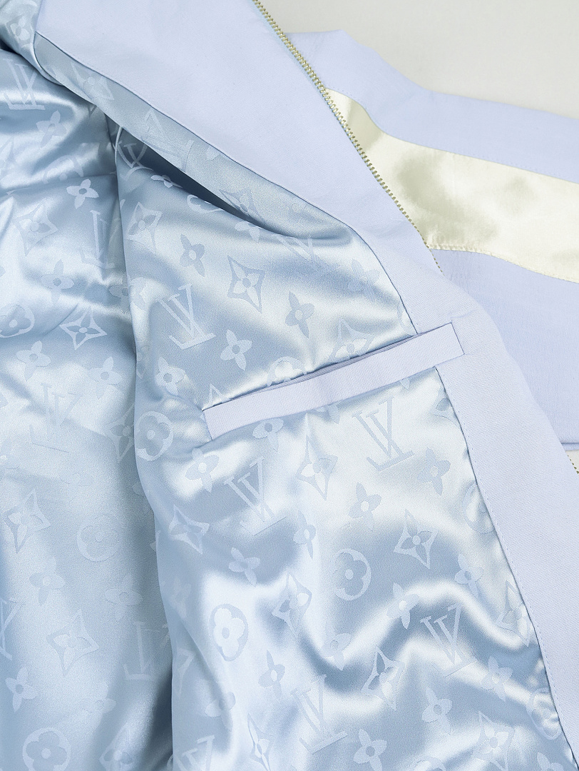 Other 1V 50% Mulberry Silk Blended Monogram Jacket - Image 16