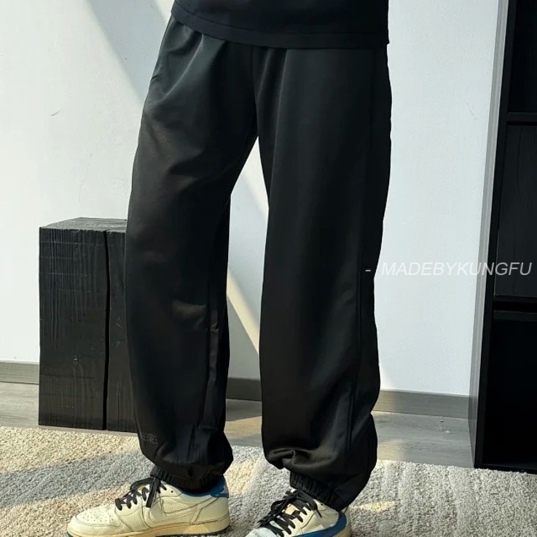 【A+ Item ID 9026 MM6 Numeric Signature Zipper Legged Woven Sports Pants