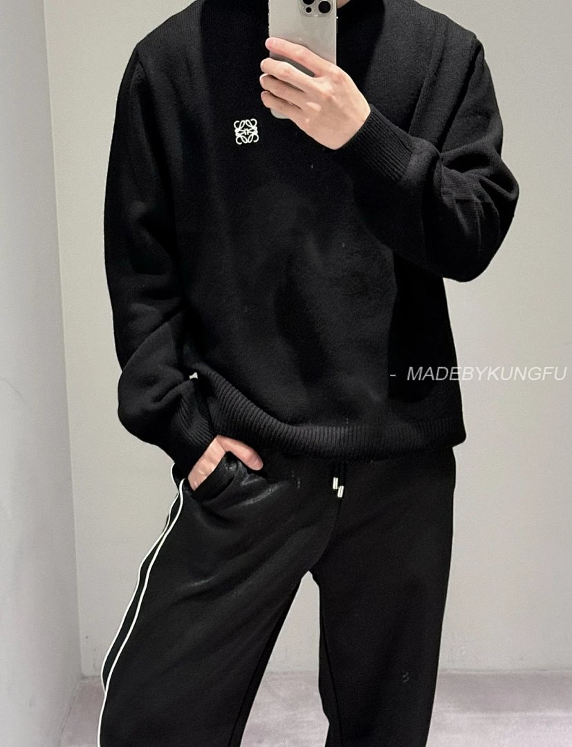 【A+ Item ID 8083 L0EWE Luo Yiwei “100% Superfine Merino Wool ”FW23Logo Embroidered Roun - Image 25