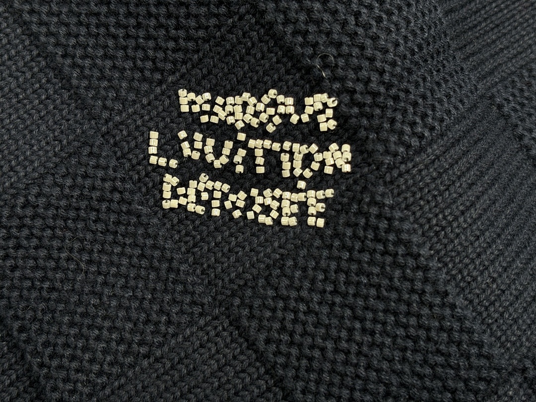 Louis Vuitton 1V Checkerboard Sweater - Image 11
