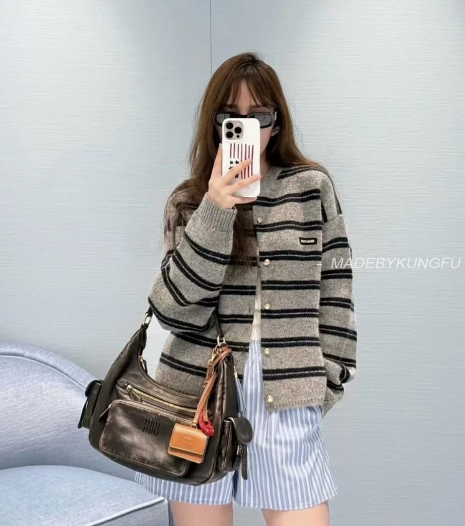 【A+ Item ID 8004 M1UM1U Miu Double-Layer Knitted Logo Patch Cardigan With _Precise - Image 26