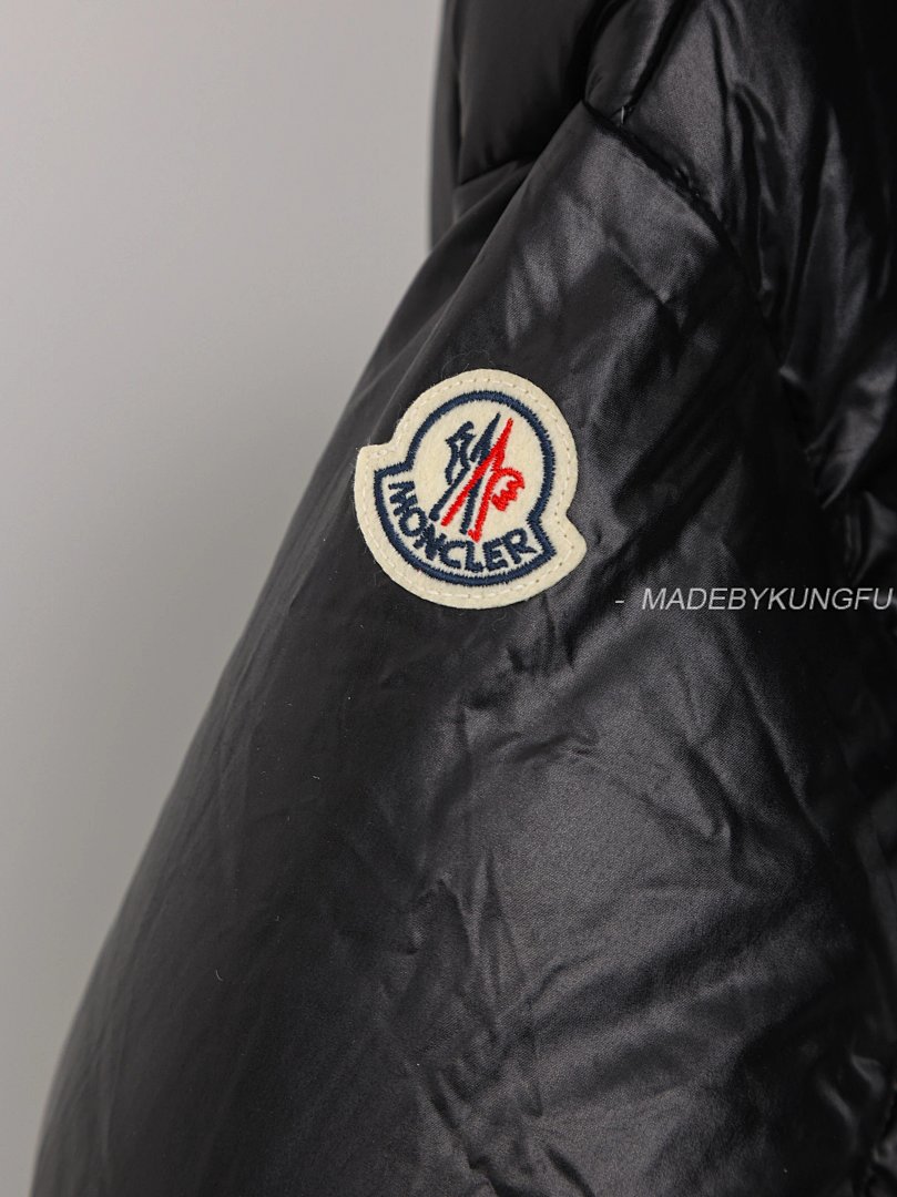 【A+ Item ID 8125 M0Ncler- Mouth Covering (Classic -Parana- Black Gold Powdered) - Image 6