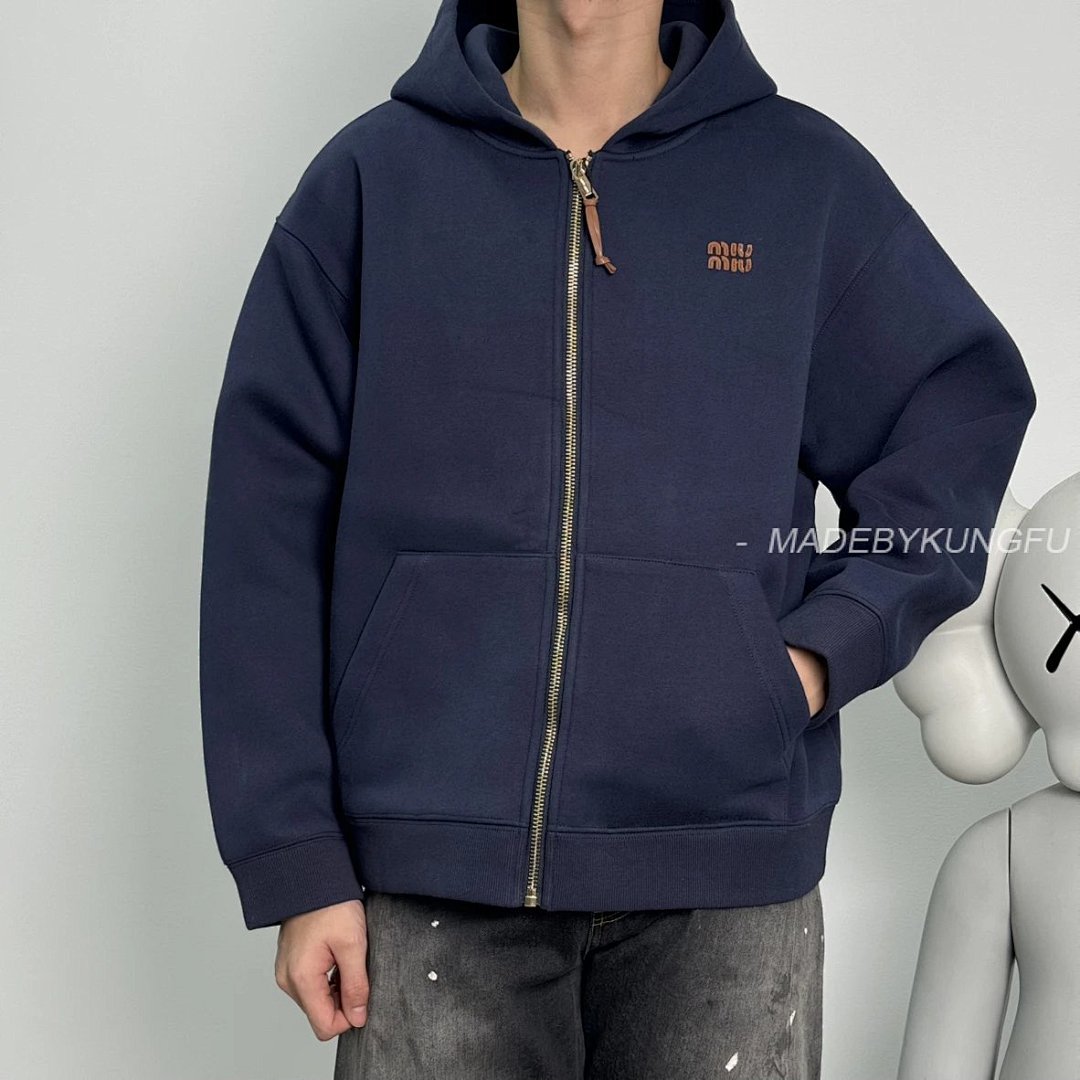 【A+ Item ID 8044 Miu SS24- Custom Hardware (Letter Logo Printed Zip Hooded Long-Sl)