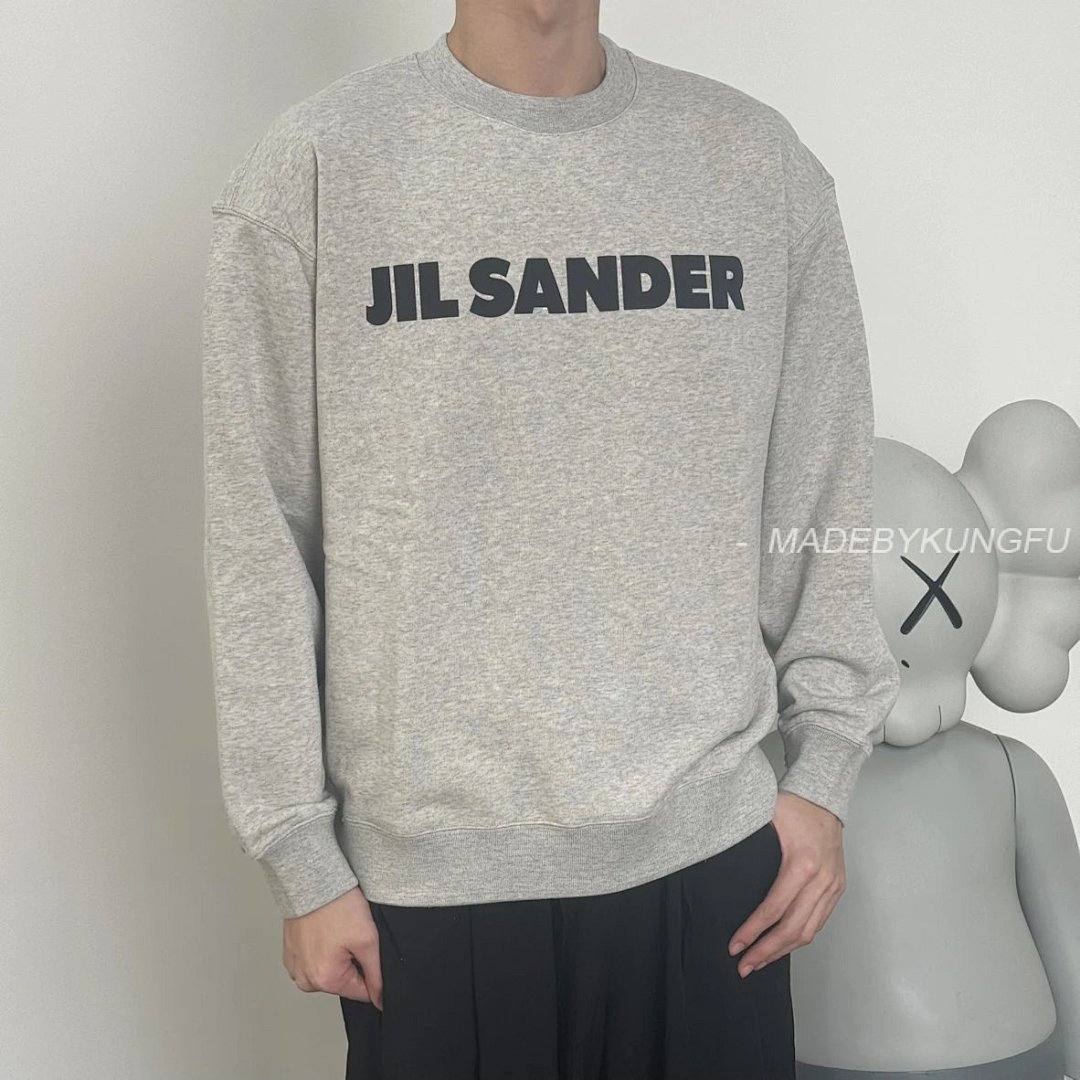 【A+ Item ID 8081 JILSANDER-Logo Printed Sweatshirt (Ribbed Crew Neck Loose Long Sleeve)