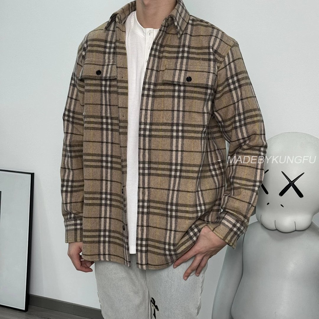 【A+ Item ID 8016 BBR Burberry Plaid Shirt With _Natural Black Horn_ And _Sheep Wool Mat, photo 1