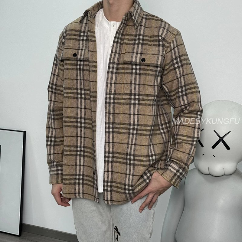 【A+ Item ID 8016 BBR Burberry Plaid Shirt With _Natural Black Horn_ And _Sheep Wool Mat, photo 1