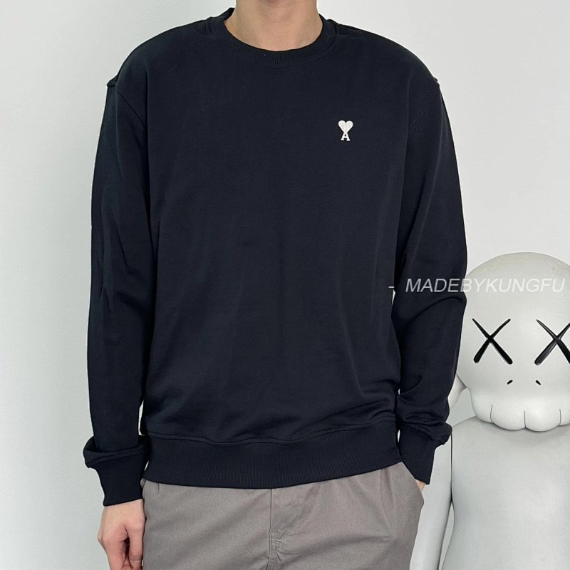 【A+ Item ID 8071 AMI Spring Sweatshirt (BEHRINGER Thousand Needle Embroidery Round Nec), photo 1