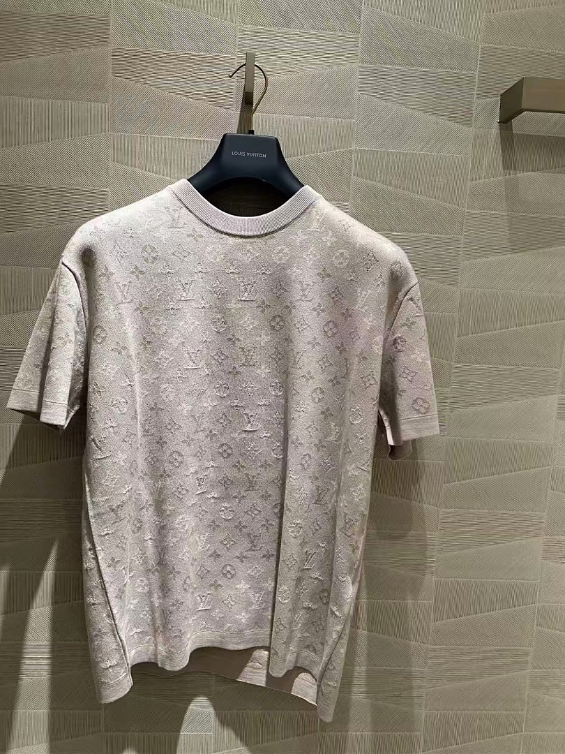 Other 1V Monogram Gradient Knitting Tee - Image 10