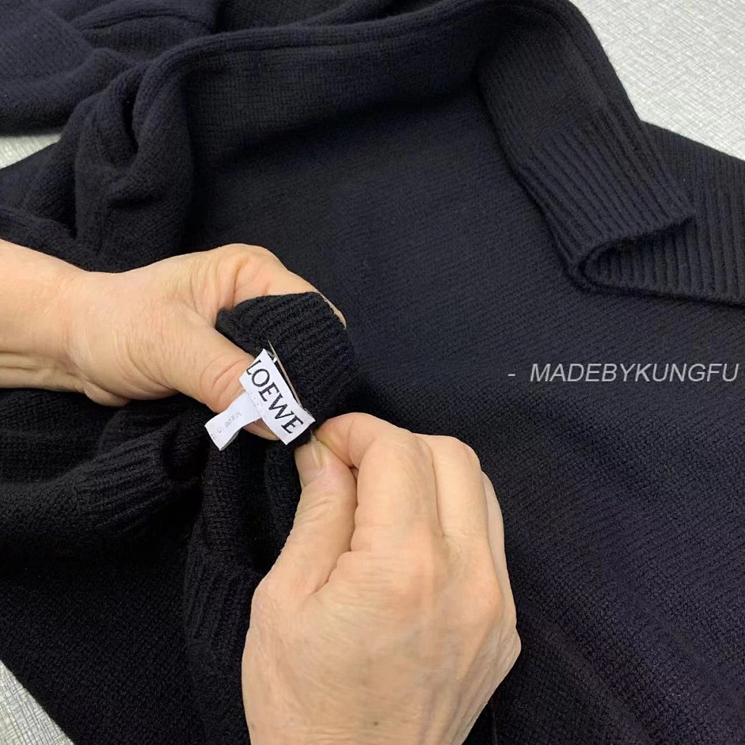【A+ Item ID 8083 L0EWE Luo Yiwei “100% Superfine Merino Wool ”FW23Logo Embroidered Roun - Image 32
