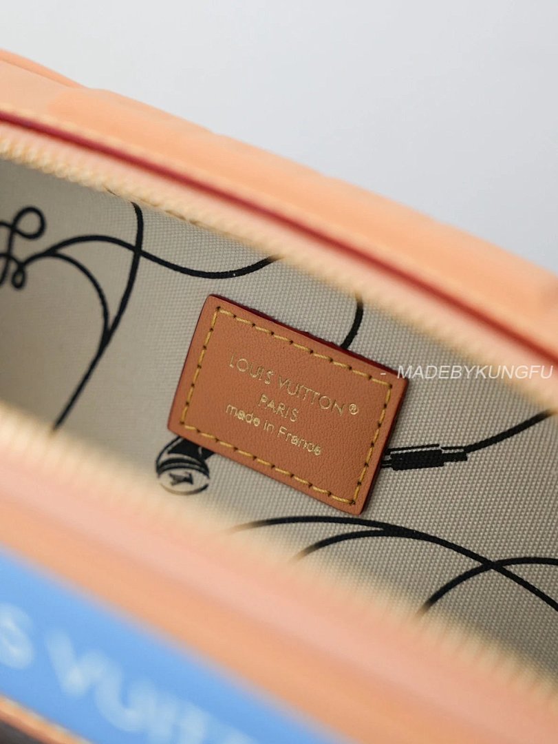 【A+ Item ID 8510 Tape Recorder Crossbody Bag “ Imported Cowhide ” Gold Piece Hardware - Image 8