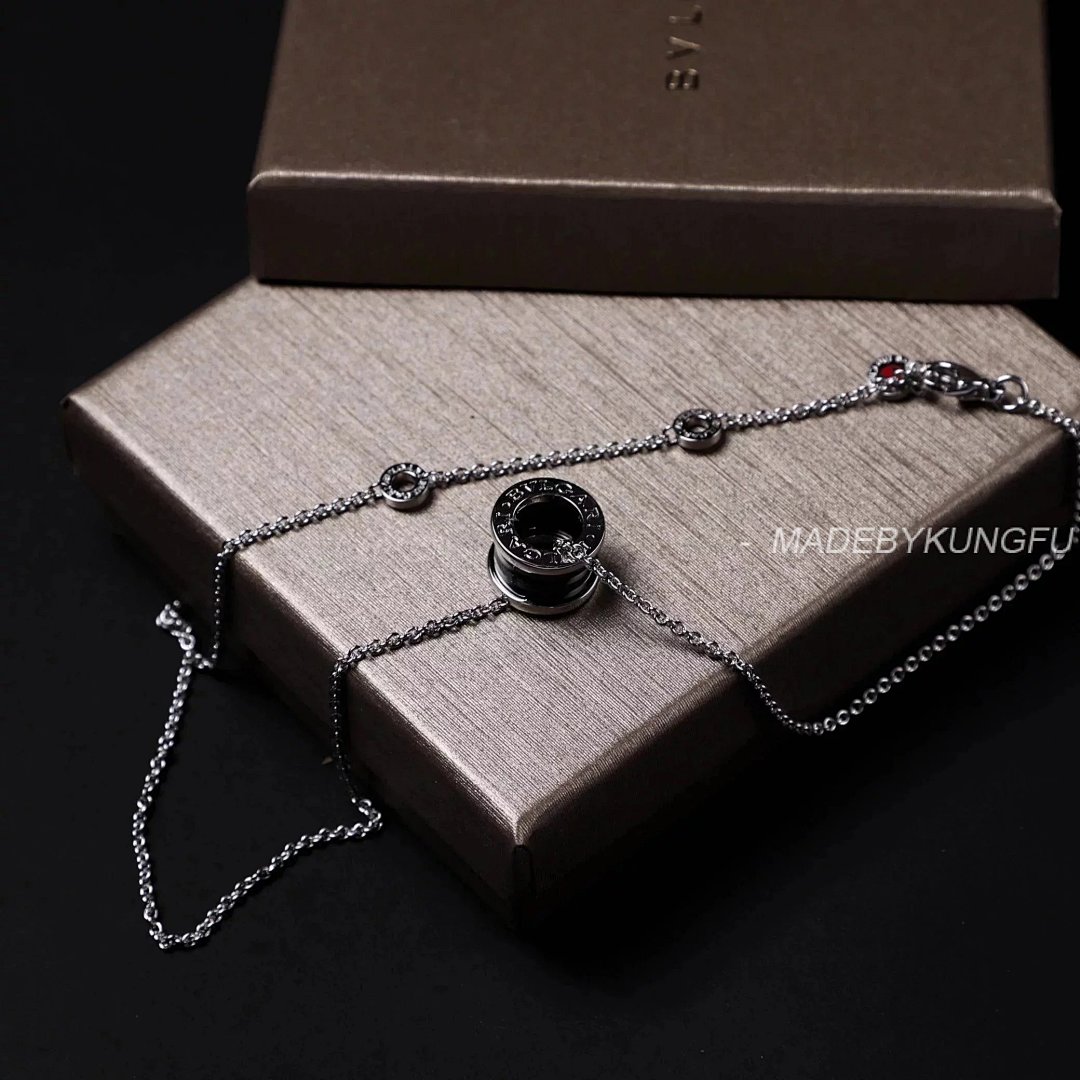 【A+ Item ID 8372 Baoge -BGR- Takaraya (Charity Little Red Man Black Ceramic Pendant) - Image 25
