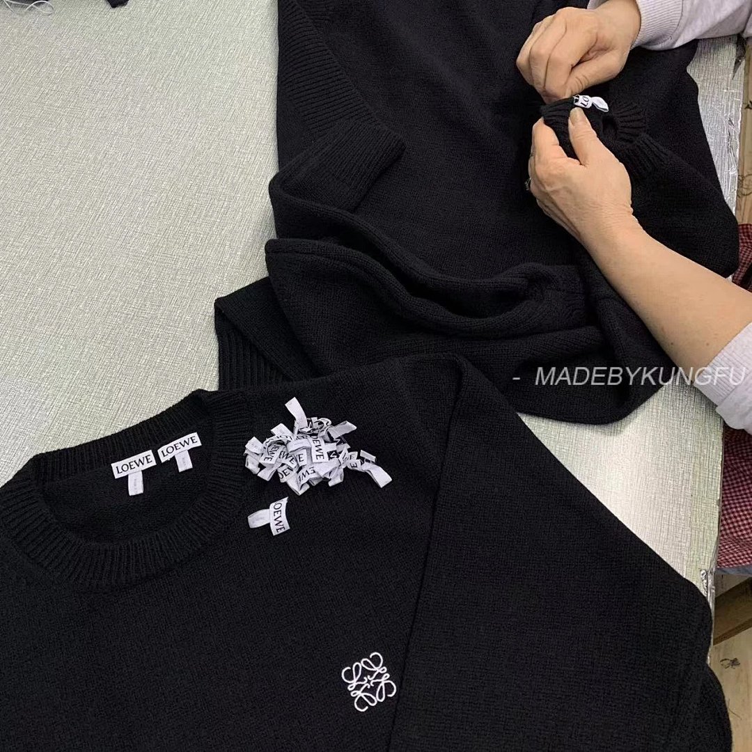 【A+ Item ID 8083 L0EWE Luo Yiwei “100% Superfine Merino Wool ”FW23Logo Embroidered Roun - Image 30