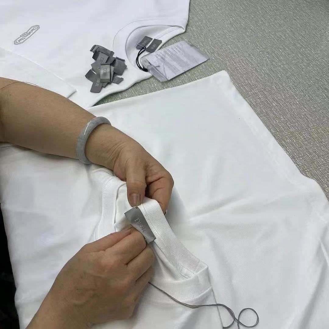 Other Or 1947 Ultra Fine Embroidery TEE - Image 3
