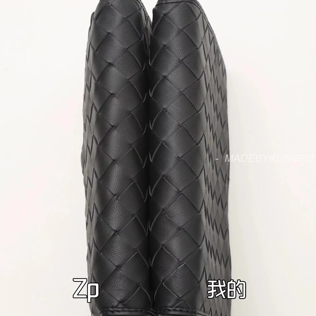 【A+ Item ID 8450 B0Ttega Veneta BV (Classic Weaving Series Sheepskin Small Grid Hand) - Image 7