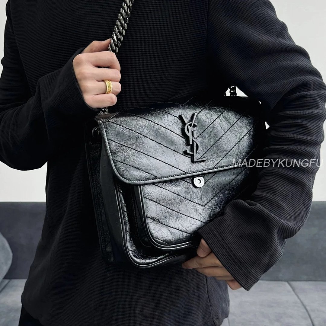 【A+ Item ID 8515 Yevs-SL-YS1- Classic -NIKI- Flip Chain Bag (Silver Black Label)