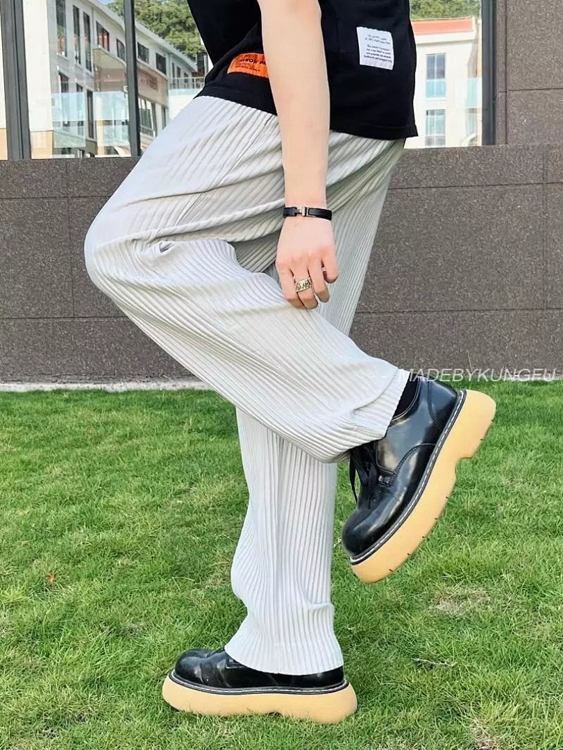 【A+ Item ID 8351 Issey Miyaki (Anti Wrinkle Technology Fabric Polyester Fiber High T), photo 1