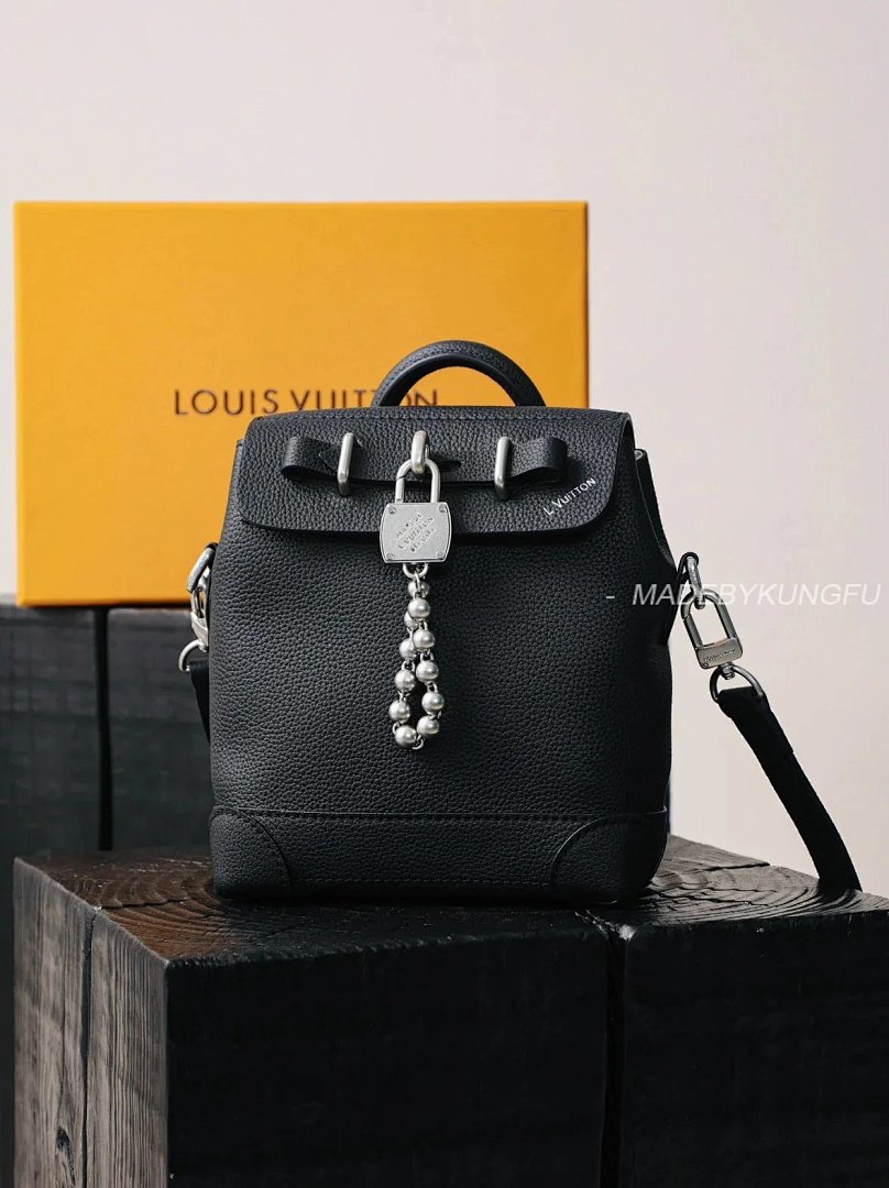 【A+ Item ID 8483 Haute Couture (Steeler-15- Metal Pearl Pendant Flip Bag Show Lock)