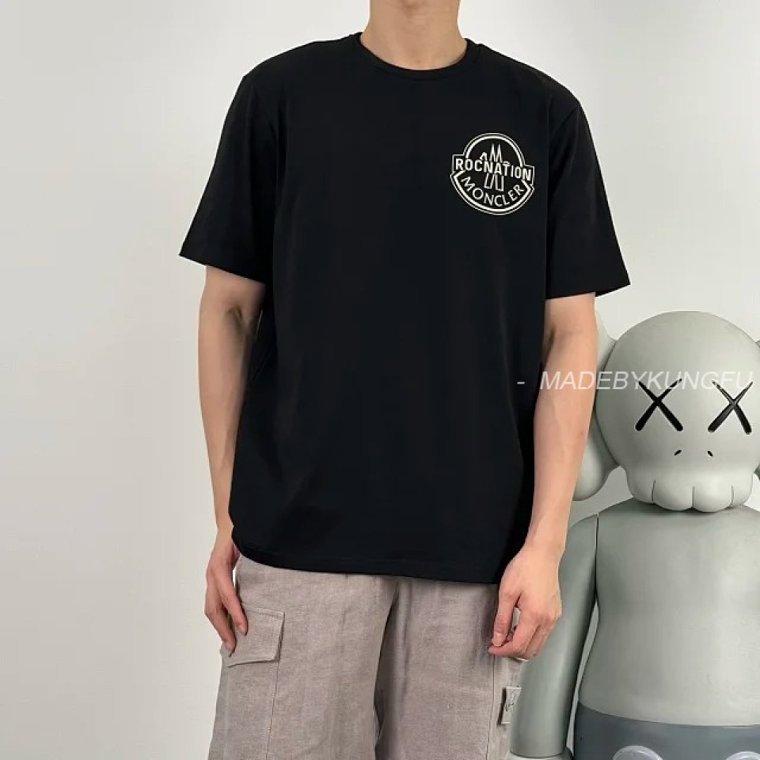 【A+ Item ID 9035 Mon X RocNation Collaboration Solid Color Left Chest Logo Short Sleeved T-Shirt - Image 14
