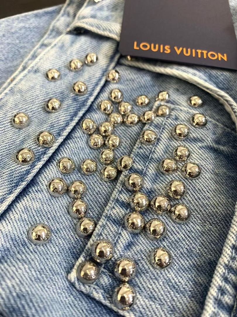 Louis Vuitton 1V Laser Rubbed Jeans - Image 15