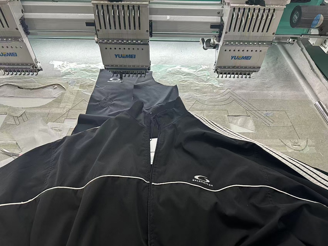 Other BLCG Track Suit Jacket Super Oversized - Image 17