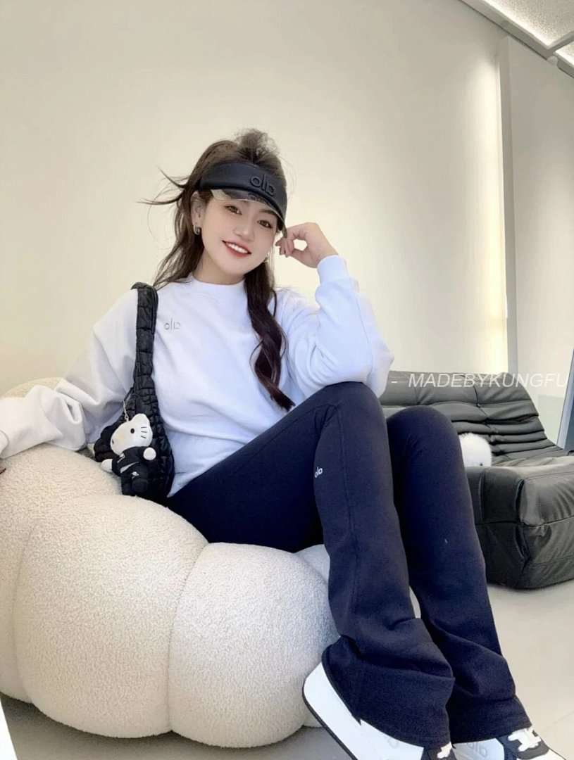 【A+ Item ID 8067 Alo-Logo Logo Crew Neck Loose Long Sleeve Sweatshirt (Black White) - Image 25