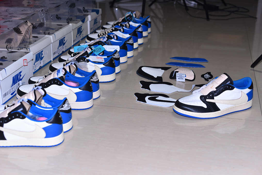 Other Travs TS Sneaker - Image 17