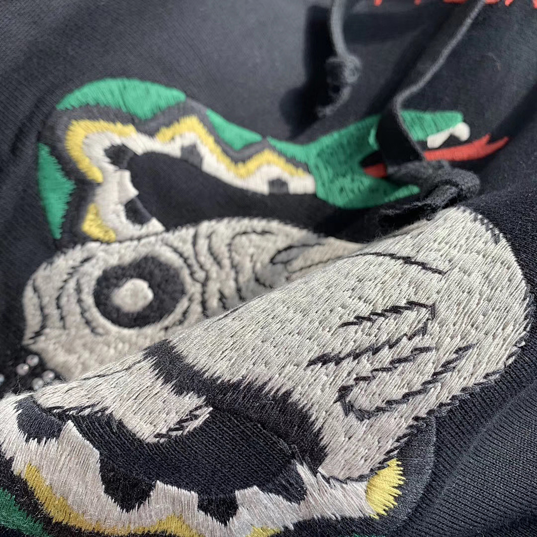 Other GC Sneak Embroidered Sweatshirt - Image 9