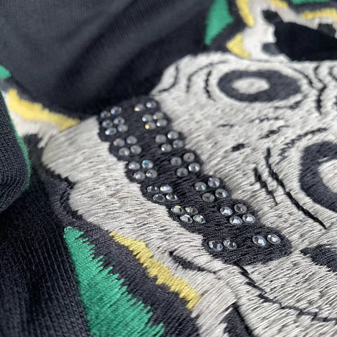 Other GC Sneak Embroidered Sweatshirt - Image 16
